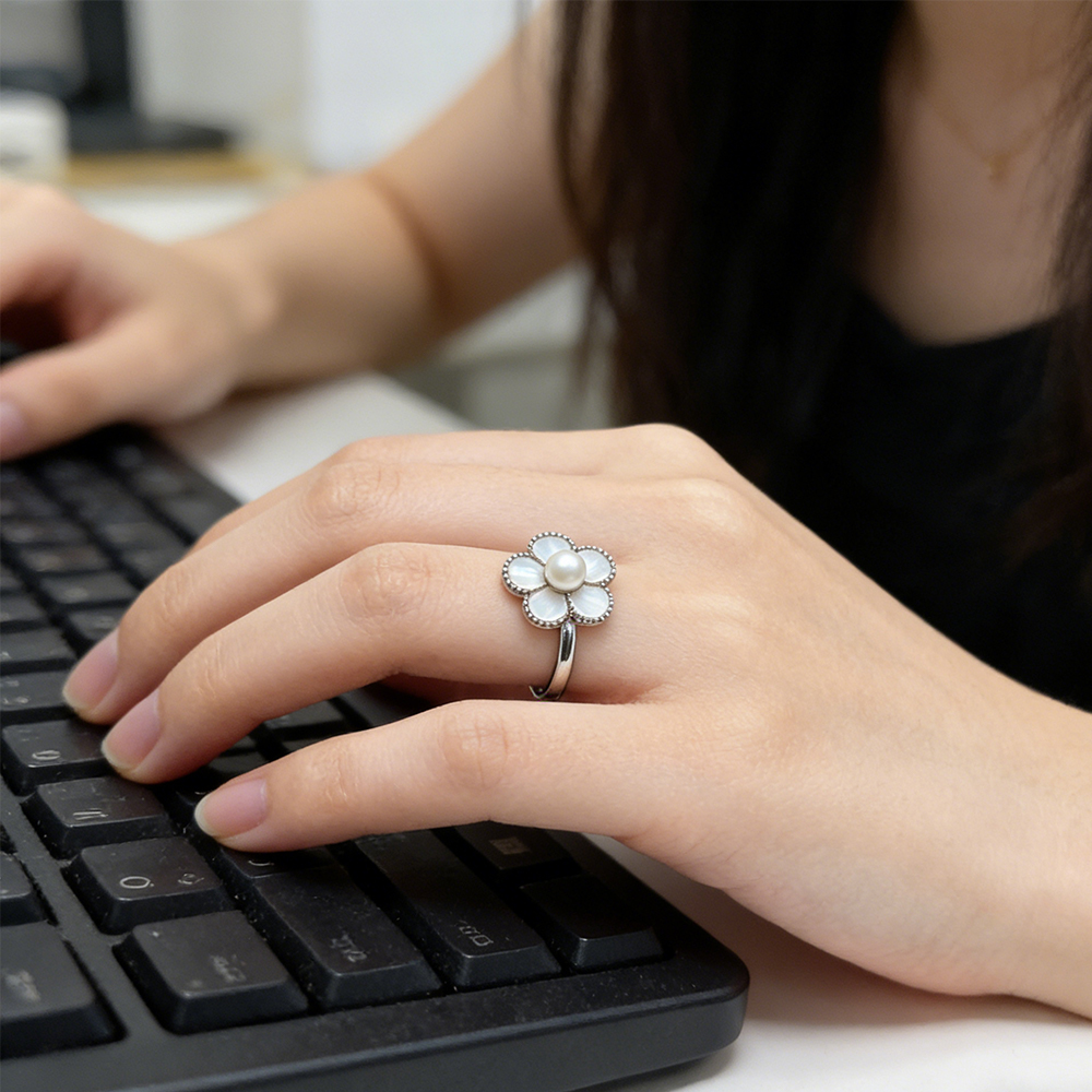 Vintage Ring With Of Pearl And - Formal Wear Jewelry For Women 评论和价格