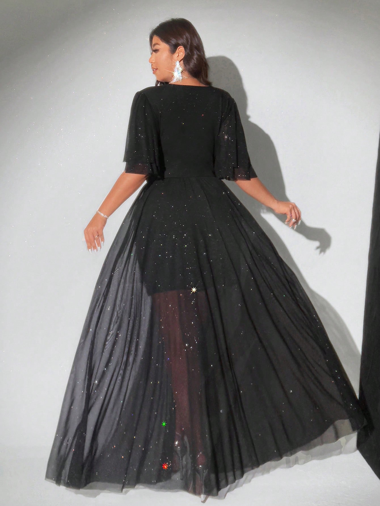 Plus Size Sparkly Tulle Party  - Female Formal Wear 评论和价格