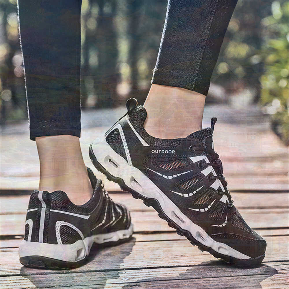 Sumer Round Tip Silver Sneaker - Vintage Women'S Formal Wear 评论和价格